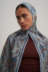 moreno silk Blue Freesia