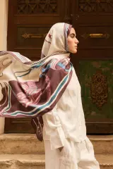 REVESİLK AND MORE /  Vera Burgundy